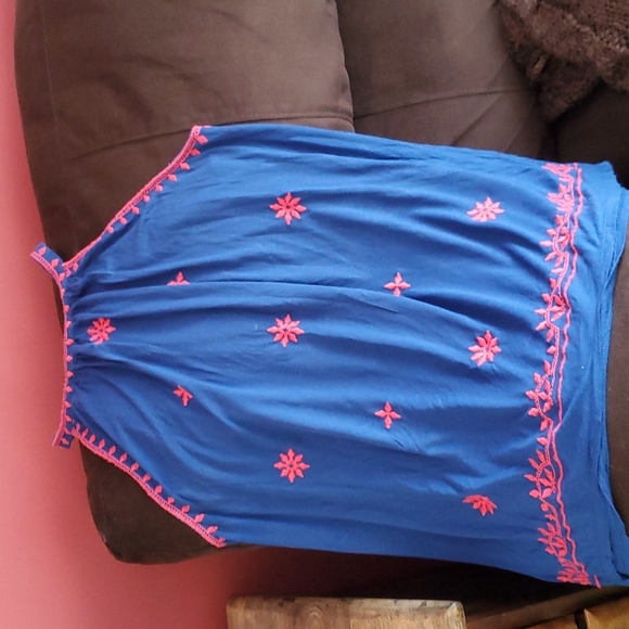 Loft jersey tank with embroidered neck - Picture 2 of 8